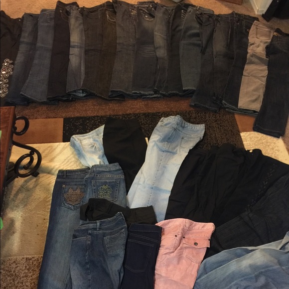 Ladies jeans different styles and brands - Picture 2 of 2